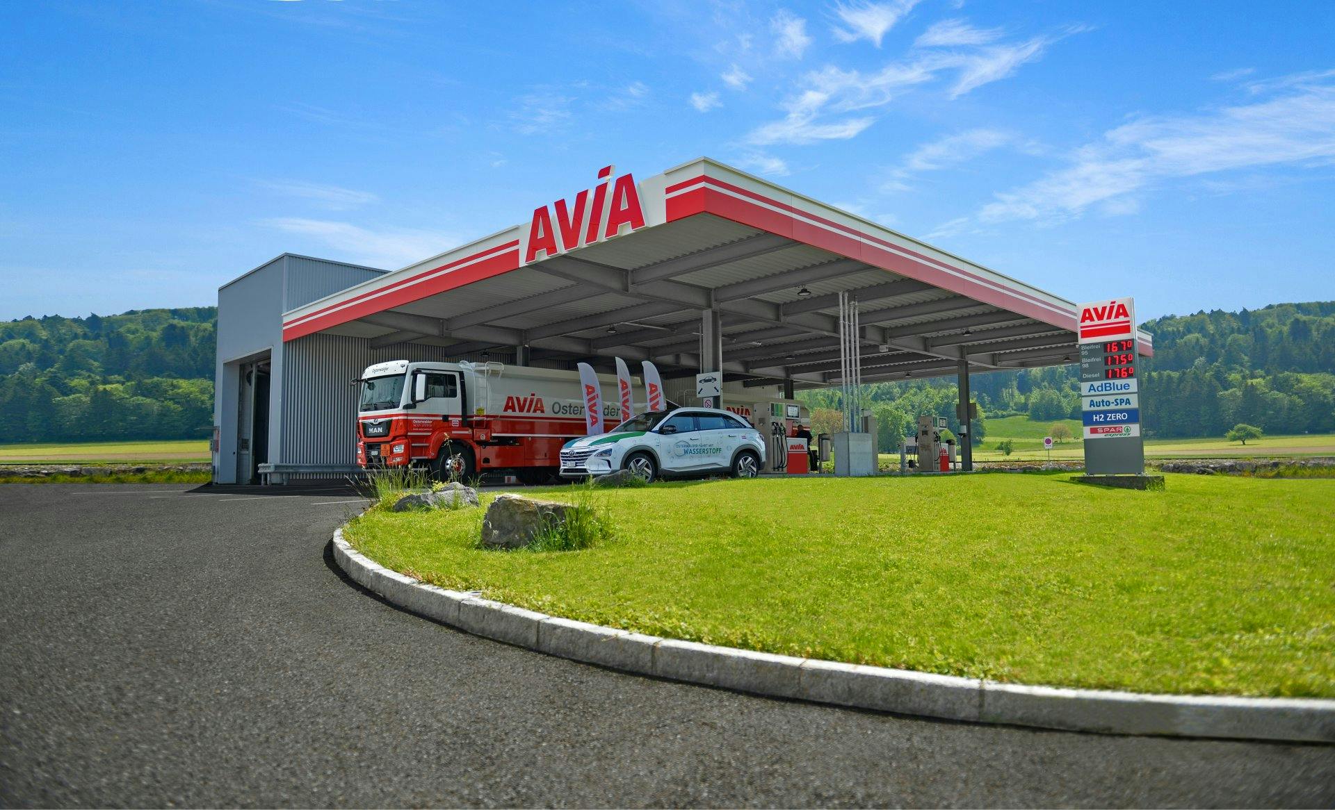 Sobald du 300 Liter Treibstoff getankt hast, erhältst du eine Autowäsche im Wert von 30 Franken geschenkt.