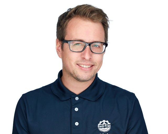 Luc Fasel est responsable du magasin pièces détachées chez Emil Frey à Crissier.