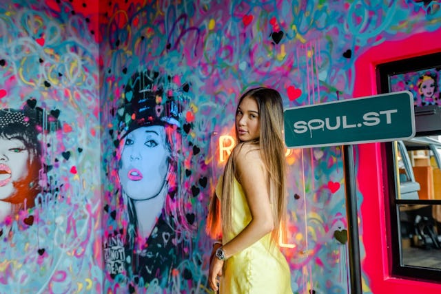 Die Gestaltung des Restaurant Soul St mit arty Graffiti passt zum wilden kulinarischen Mix der Karte.