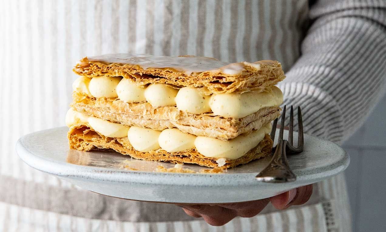 Le mille-feuille, grand classique des desserts à la vanille.