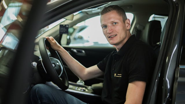 Jeffrey ist mit seinem Genesis sehr zufrieden. Es ist bereits das zweite Auto, das er im Abo fährt.