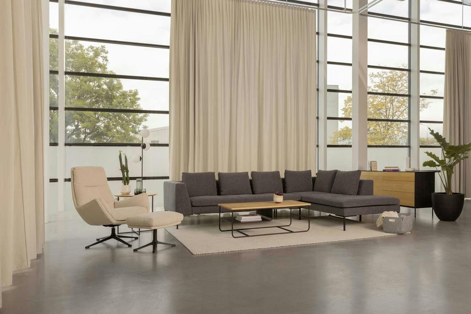 Auf 2000 Quadratmetern findest du bei CASA stimmig arrangierte Möbel.