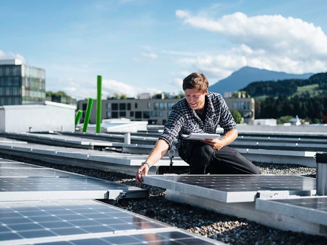 Du willst richtig Karriere machen? Besuche einen Infoabend der sfb.