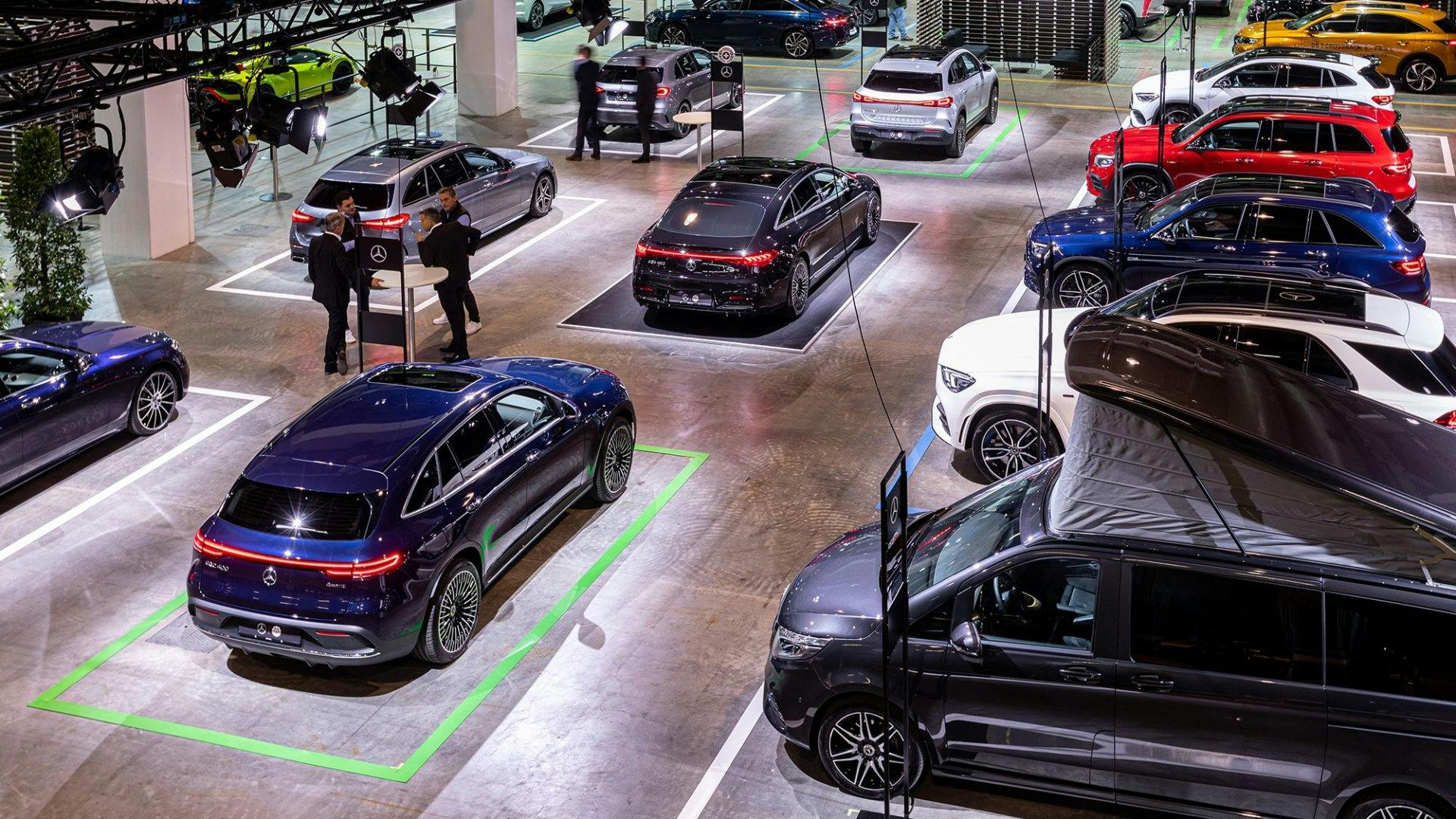 Nahezu alle aktuellen Traumwagen können vor Ort begutachtet werden.