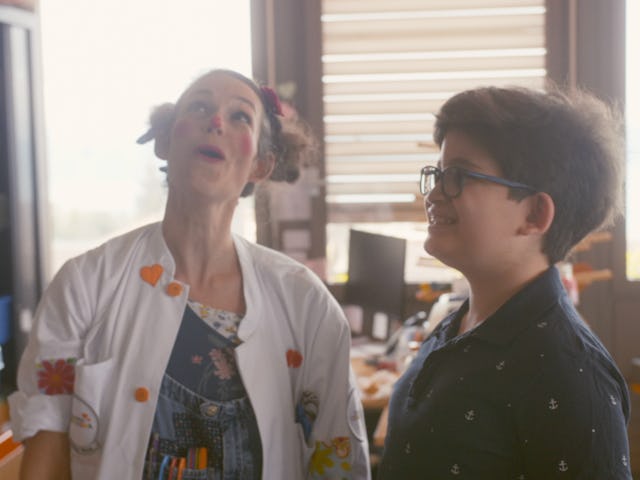 Quand le rideau d’hôpital est la porte d’entrée d’un monde imaginaire qui devient réalité.