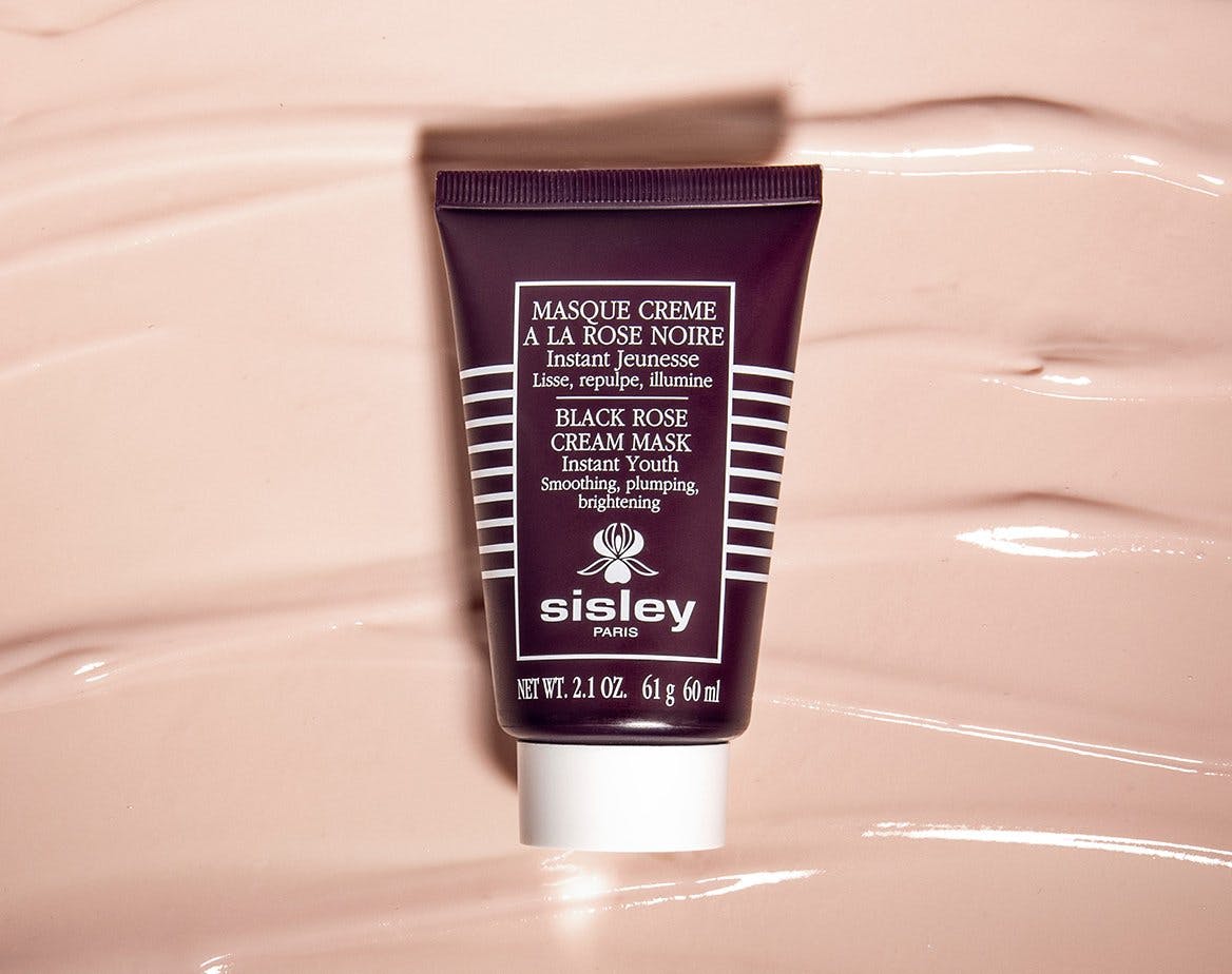 Wirkt sofort gegen Anzeichen von Müdigkeit und schenkt der Haut Jugendlichkeit und Vitalität.