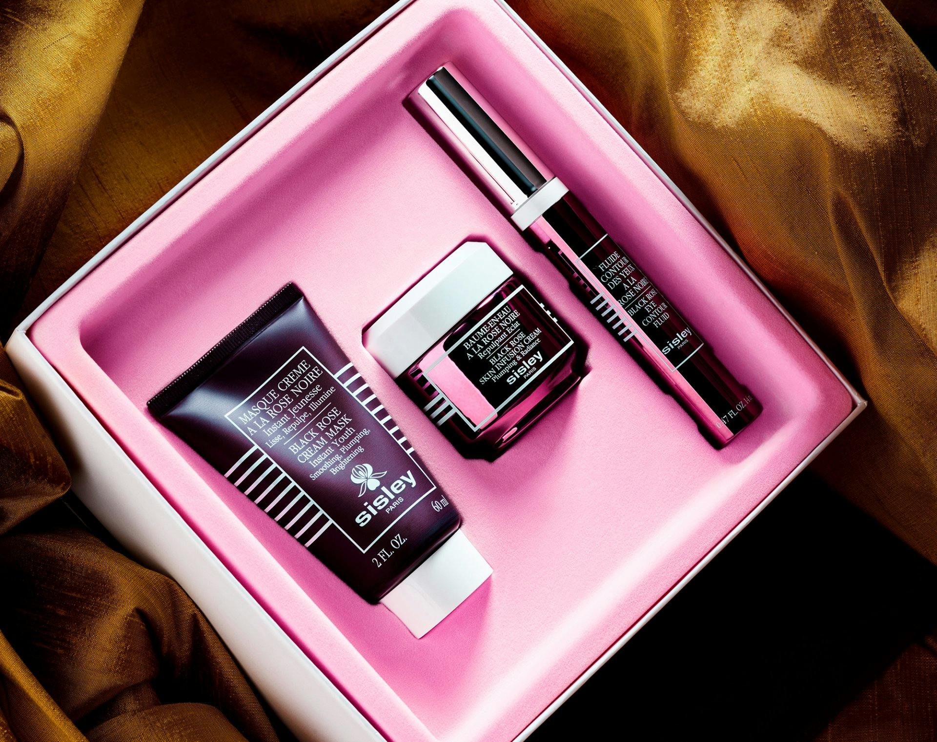 Pour les fêtes, offre-toi l’expérience d'une peau repulpée et infusée d’hydratation.