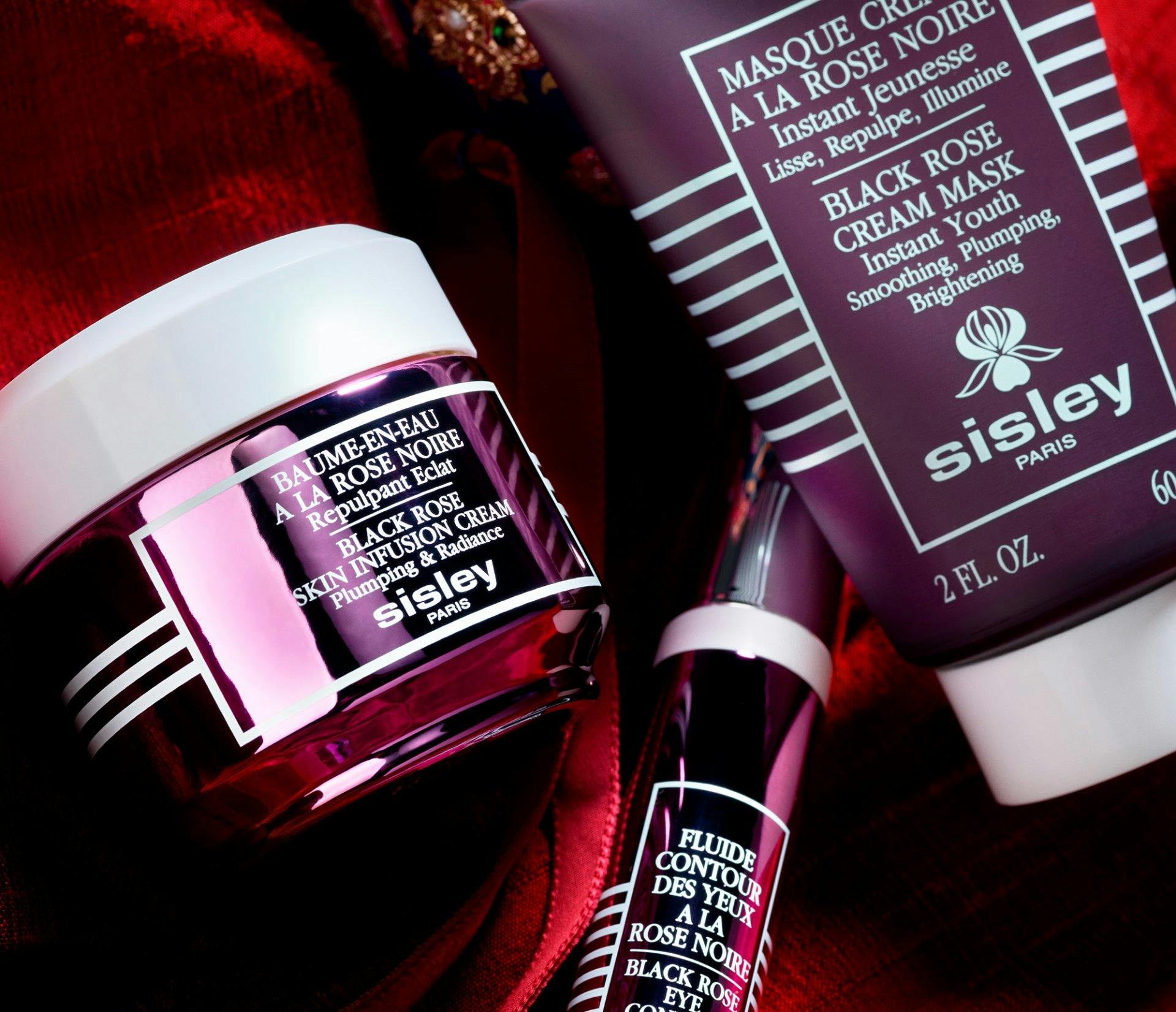 Le kit Rose Noire contient les produits cultes de la gamme Rose Noire.