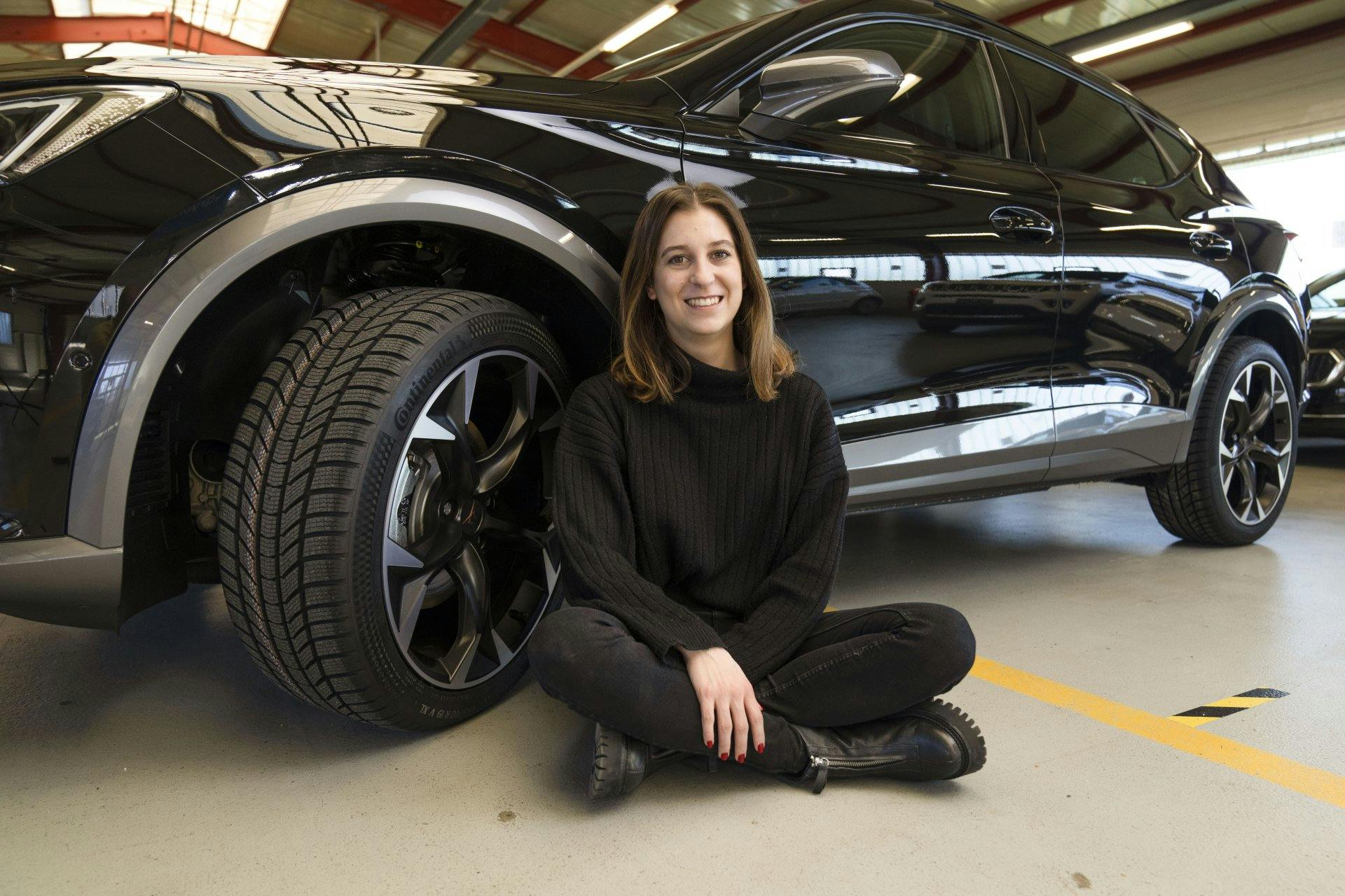 Carvolution-Mitgründerin Léa Miggiano kennt die Herausforderung, dass die Gesamtkosten rund ums Auto oft unterschätzt werden. Gemäss Studien werden die Kosten gar bis zu 50 Prozent unterschätzt.